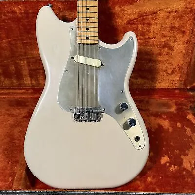 Fender Musicmaster 1957 - Desert Sand • $3950