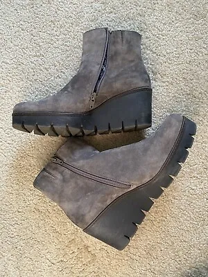 Gabor Women's Wedge Boots Size 9 Gray Suede Ankle Booties Platform Taupe Black • $35