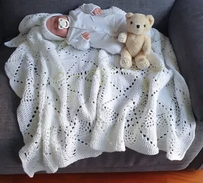 ***Hand Crochet Baby Blanket*** • £12.99