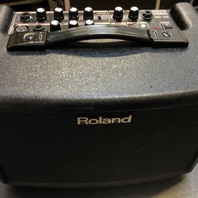 £250 • Buy Roland AC-33 Acoustic Chorus Guitar Amplifier Battery-run Amp W/ Built-in Looper