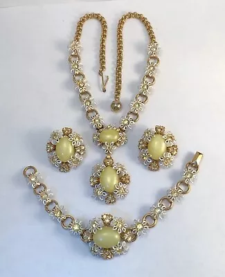 Vintage 1950s Enamel & Rhinestone Daisies Jewelry Set Necklace-Bracelet-Earrings • $65