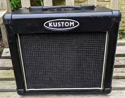 Kustom Dart 10fx - 10 Watt Guitar Amplifier Combo With Effects • £30