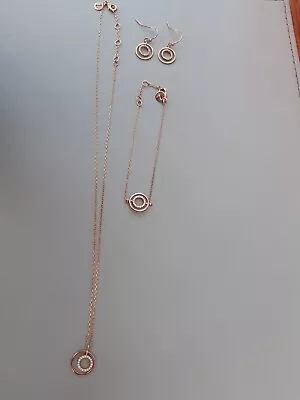 Accessorize Z Rose Gold Plated Circle Jewellery Set • £6