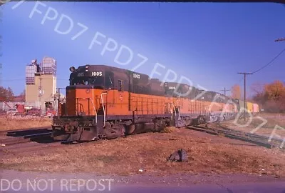 ORIGINAL SLIDE MILW Milwaukee GP30 1005 Scene;Council BluffsIA;November 1975 • $11.50