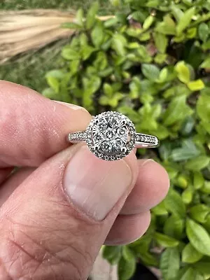 Vintage 10K White Gold .25 Ct TW  Halo  Diamond Cluster Ring Size 7. 2.1 Gr. • $203.29