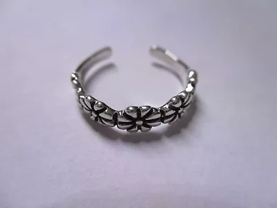 Gorgeous Sterling Silver Flower Design Toe Ring For Everyday Or Beach Day Use • $9.99