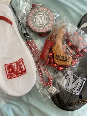 $12.99 • Buy Krewe Of Muses Mardi Gras New Orleans Lot Of 5 Two Socks 3 Three Beads New