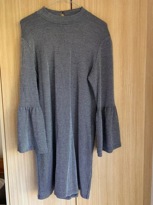 $30 • Buy Mink Pink Dress Size 10