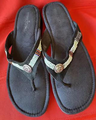 Minnetonka Sandals Thongs Kitten Heel Size 9 Black Beaded Medallion Flip Flops • $22.99