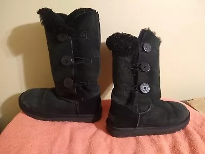 Ugg Women's Bailey Button Triplet II Boot Size 9 Black Boots Lined 3 Buttons • $35