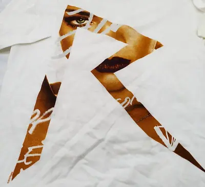 Rihanna  R  T-shirt S Uni White As-Is • $24.99