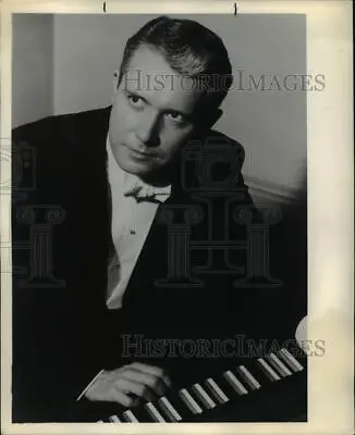 1964 Press Photo John Hamilton Organ Player Pianist - Orp15677 • $19.99