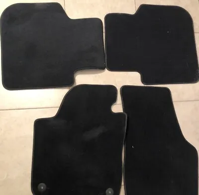 Volkswagen Vw Passat Oem Black Carpet Floor Mats  - 2018 4pc Set • $59.95