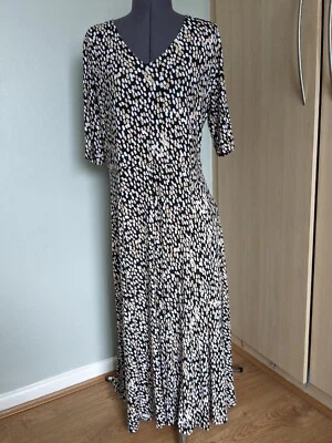 £0.99 • Buy Size 14 Laura Ashley Midaxi Dress