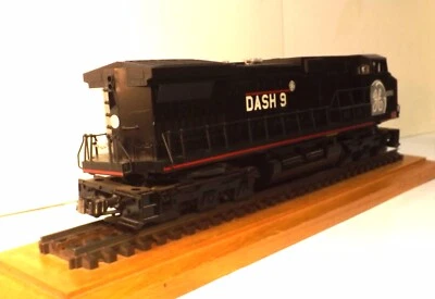 $34.99 • Buy Lionel Modern Era GE 8365 Demo Dash 9 Diesel Engine Locomotive - Parts Or Repair