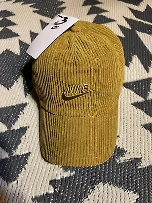 Nike Club Cap Unstructured Corduroy Hat • $16