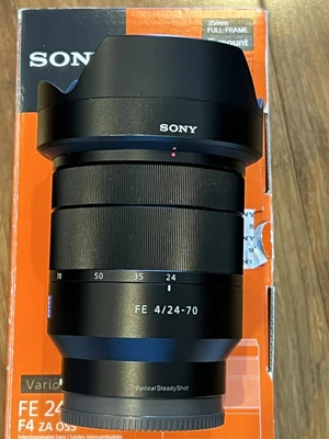 $649 • Buy Used Sony FE 24-70mm F/4 Carl Zeiss Zoom Lens