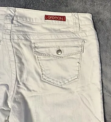 Vintage White Ladies Jeans Sasson Size 16 • $5.75