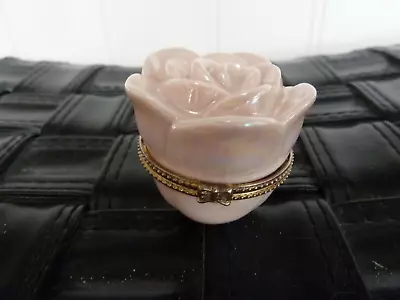 MARY KAY Rose Trinket Box Hinged Signed Pearl Luster Ceramic Gold Tone 1.75  • $9.99