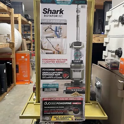 Shark LA700 Rotator Pet Lift Away Advanced Upright Vacuum NEW • $170