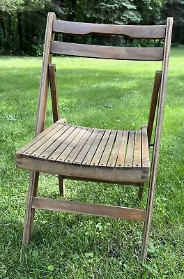 Beautiful Vintage Mid Century Modern Folding Wooden Chair MCM Slats • $39.99