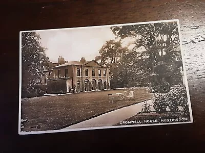 Old Valentines Postcard Of Cromwell House Huntingdon Cambridgeshire • £1