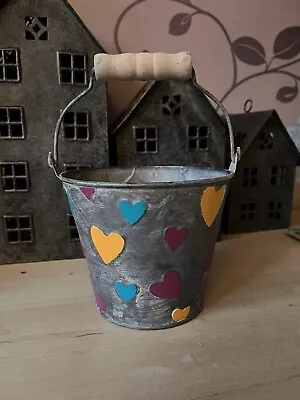 £3.50 • Buy Hand Painted Embossed Heart Bucket Plsnter, 10cms