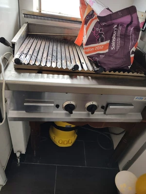 £650 • Buy 4 Burner Grill Natural Gas Commercial  Very Good Condition Adexa.only Used 2 Day