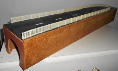 £10 • Buy Section Of Bespoke 00 Gauge Railway Scenery Tunnel With Road ( 76 Cms Long )