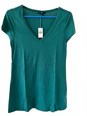 $8.99 • Buy NWT GAP Women Short Sleeve Green V Shape T Shirt Size Medium