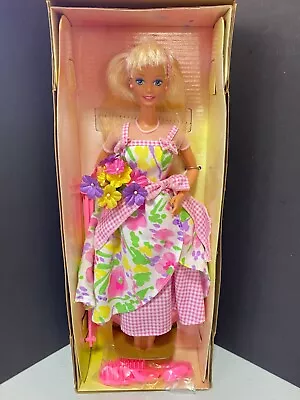 1996 Spring Petals Barbie NRFB • $12