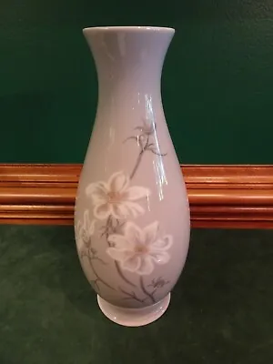 BING & GRONDAHL PORCELAIN 10.5  VASE FLORAL DESIGN DENMARK 1960s #8759-505 • $49.95