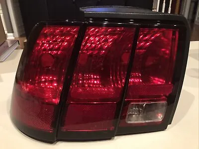 Taillights Taillamps Rear Brake Lights Left NEW For 99-04 Ford Mustang • $60