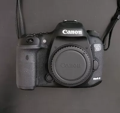 Canon EOS 7D Mark II 20.2MP Digital SLR Camera SC= 74333 VERY GOOD Condition • $325