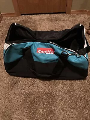 Makita 831284-7 23 Inch Contractor Tool Bag • $75