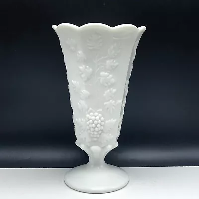 Westmoreland Milk Glass Paneled Grape Glassware England Vtg Flower Vase Decor UK • $11.99