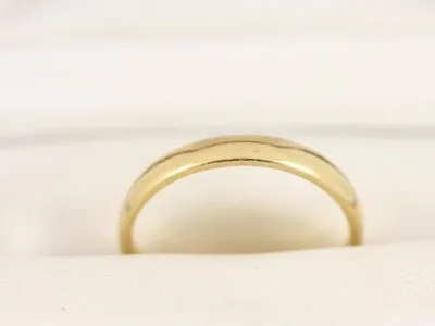 Wedding Band 18ct Gold Ladies Ring Court Shaped Size P 1/2 3.5g Br67 • £368.18