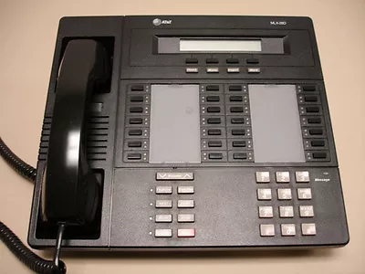 1 Refurbished Merlin Legend MLX-28D Black Phone (Avaya Lucent MLX 28D) • $59.95