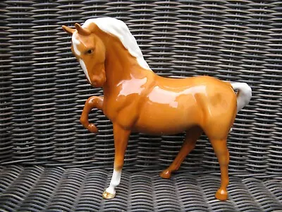 Beswick Model 1549 Palomino Horse...Head Tucked Leg Up First Version • £25