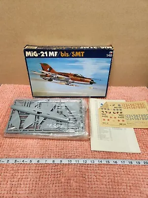 VINTAGE OEZ ZSE MiG-21 MF/Bis/SMT Aircraft Model Kit 1/48  • $24.99