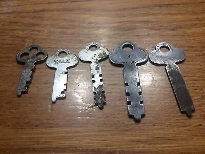 Five Yale Vintage Keys • $7.25