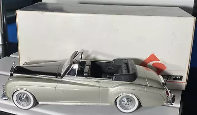 Solido 8006 1:20 Rolls Royce Silver Cloud 2-1961 Silver / Black (T9-565) • £35