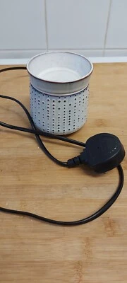 £10 • Buy Yankee Candle Addison Electric Ceramic Embossed Wax Melt Burner - Uk Plug