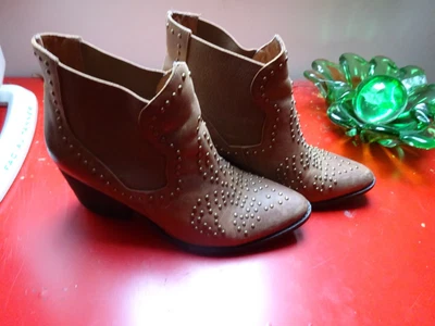 £35.99 • Buy Nearly New Designer Jeffrey Campbell Ibitha Studded Cowboy Boots Sz 7/8 Tan .