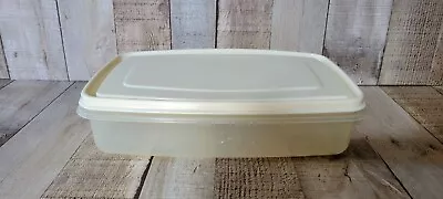 Rubbermaid Servin Saver Storage Containers # 6 Almond Rectangle 7 Cups Vintage • $14.50