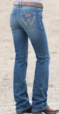 New Ladies Wrangler Western Retro Mae Jeans USA 7 X 34  ( AU 12 ) • $149.99