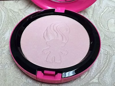 MAC  PLAY IT PROPER  TROLLS Limited Edition Beauty Face Powder (NIB) • $24.95