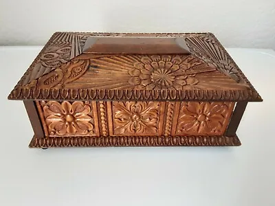 £25 • Buy Vintage Carved Wooden Musical Jewellery Box 