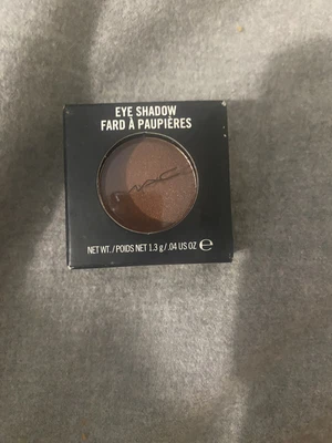 £10.50 • Buy MAC Veluxe Pearl Eye Shadow. Brand New