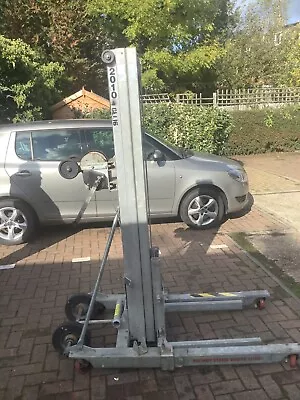 £800 • Buy Sumner Materail Lift 2010